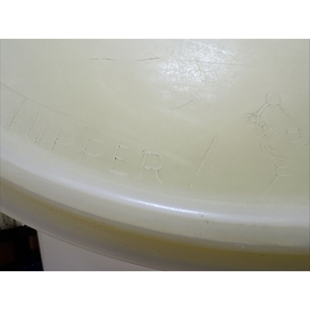 VTG Tupperware Yellow Fix N Mix Bowl 274 Sheer Lid 224 Large 26 Cup Holiday Meal - Picture 5 of 10